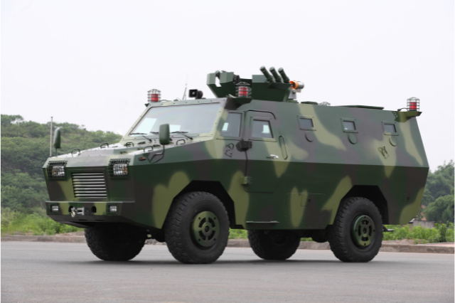 Latvija un Igaunija kopā iepirks militāros transportlīdzekļus 693 miljonu eiro vērtībā