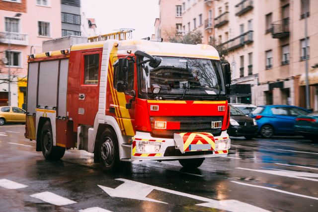 Atbalsta vairāk nekā 23 miljonu eiro piešķiršanu speciālo ugunsdzēsības un glābšanas transportlīdzekļu iegādei